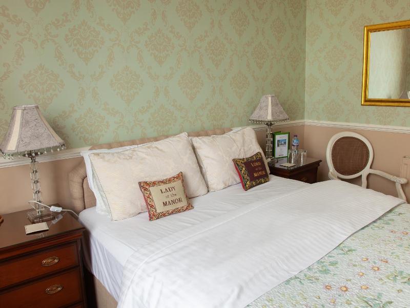 King Room image 4