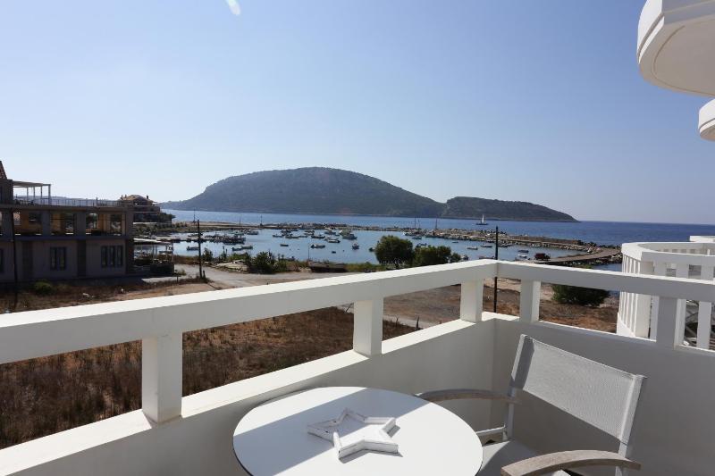 Studio Side Sea View image 4