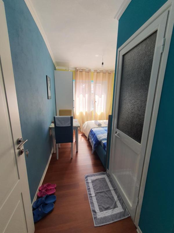 Budget Double Room image 3