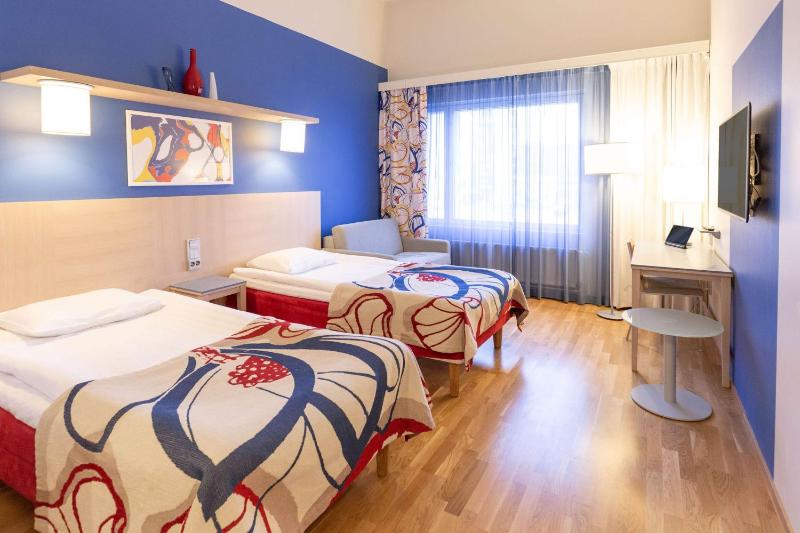 Standard Family Room image 1