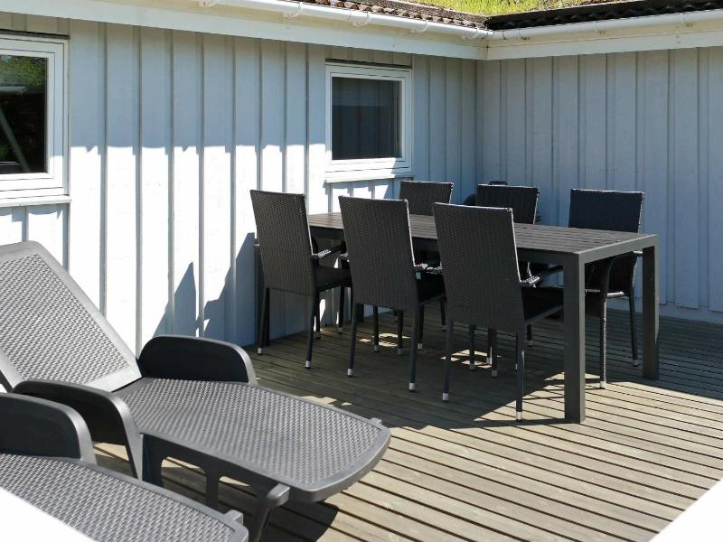Three-Bedroom Holiday Home  image 2