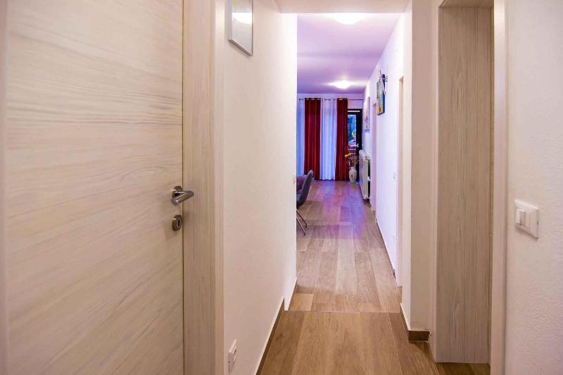 Apartment 1 image 2