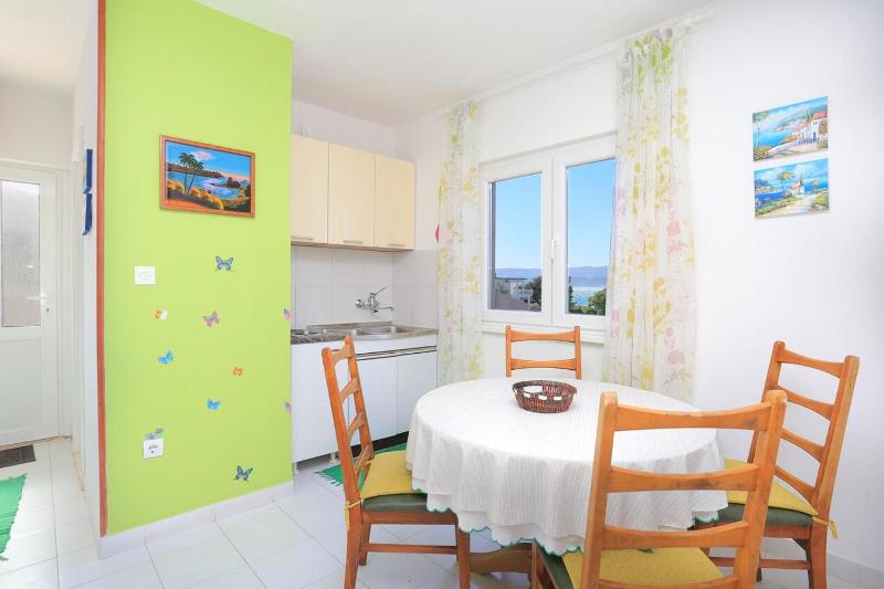 One-Bedroom Apartment with Terrace and Sea View image 2