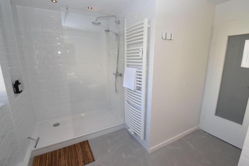Apartment with Sea View image 3