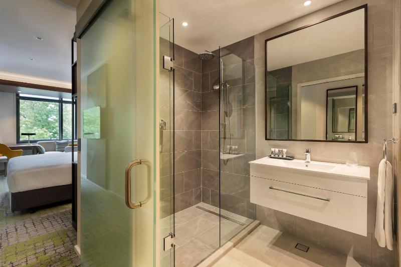 Mercure Auckland Queen Street - image 11