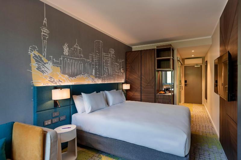 Mercure Auckland Queen Street - image 8