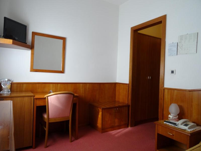 Standard Single Room image 1