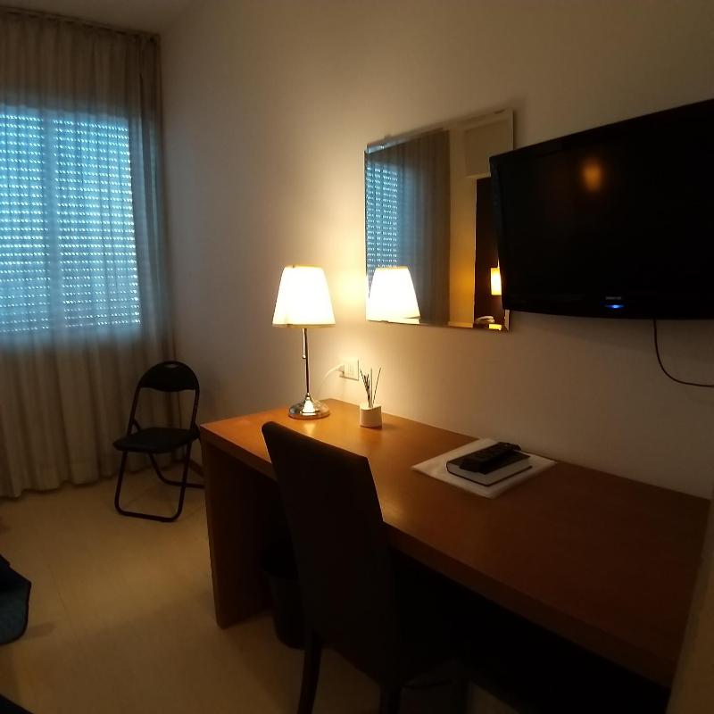 Double or Twin Room image 3