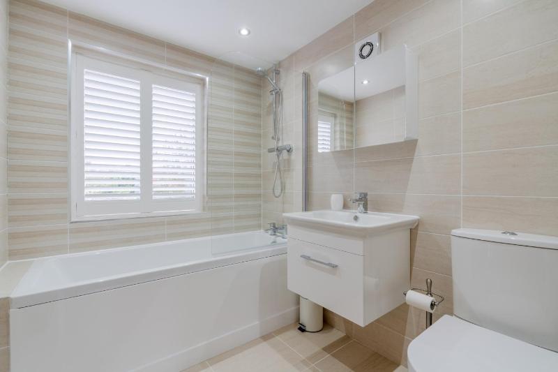 Three-Bedroom House image 4