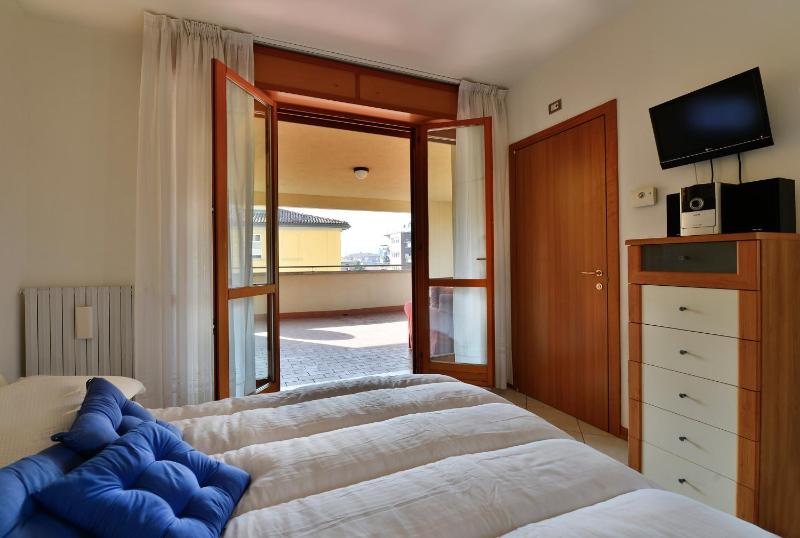 UR-NEST Emilia Levante B - image 5