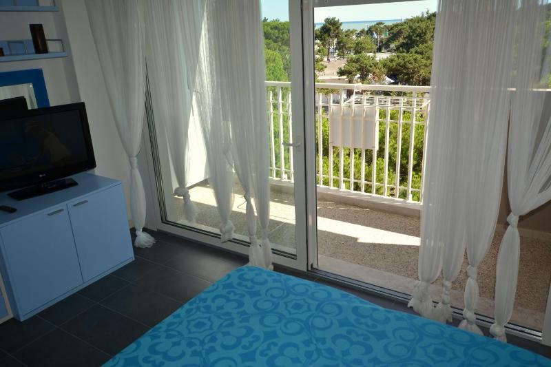 Lignano Pineta with sea view - image 11