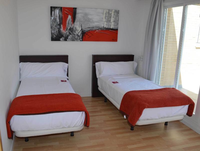 Four-Bedroom Apartment with Terrace image 4