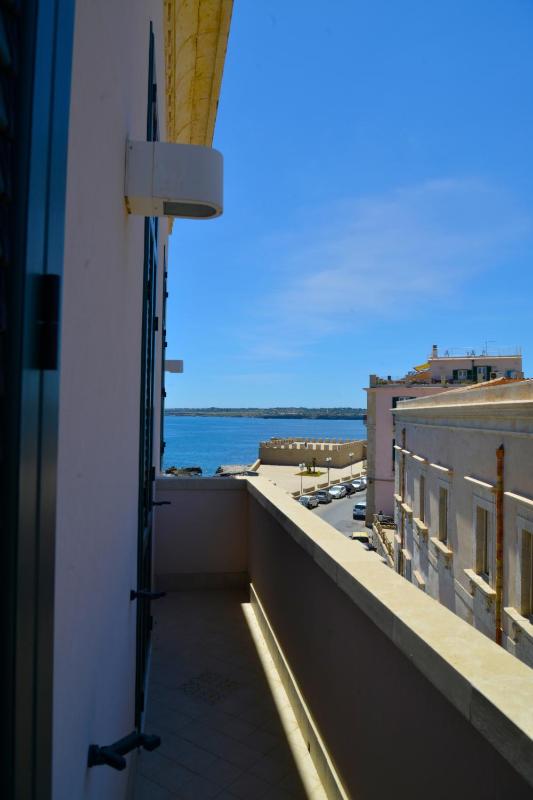Double or Twin Room with Sea View image 2