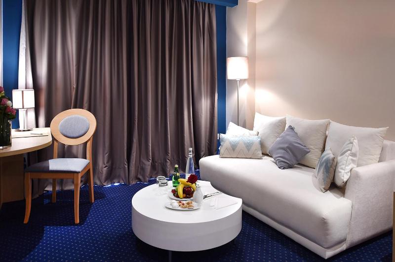 Flower Town Hotel & Spa - image 14