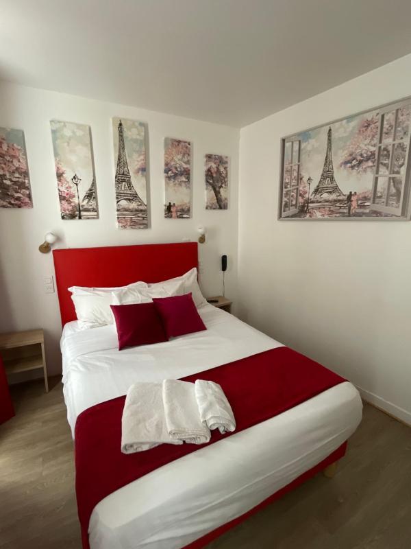 Superior Double Room with Bath image 2