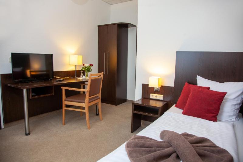 Single Room image 1