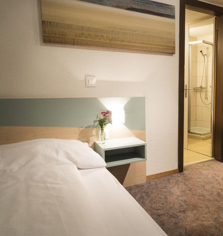 Budget Single Room image 3
