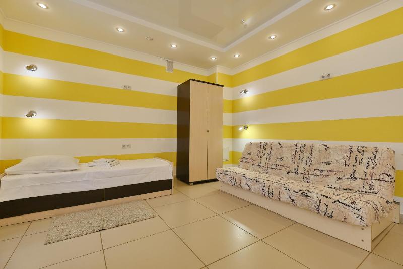Triple Room with Private External Bathroom image 2