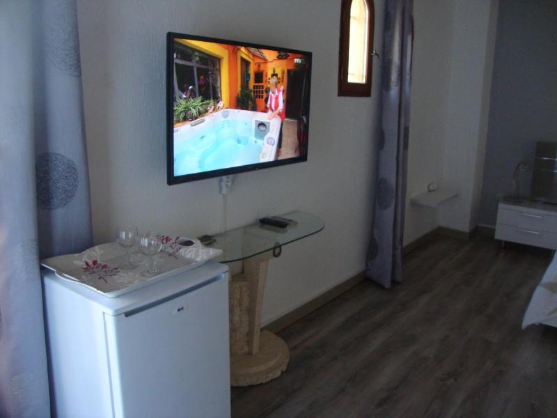 Superior Double Room with Terrace image 3