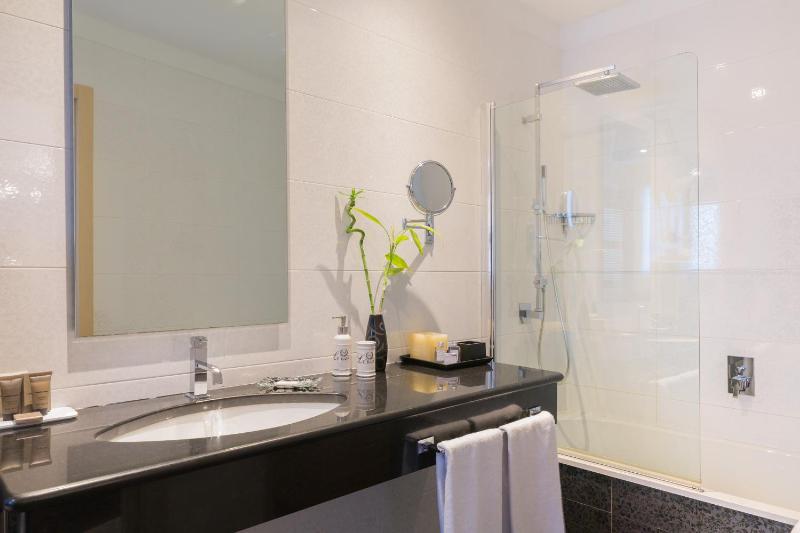 Junior Suite with Terrace image 4