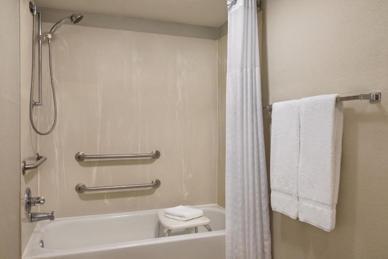 King Room - Mobility Access/Non-Smoking image 3