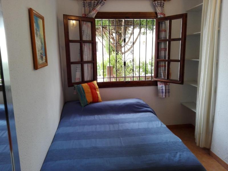 One-Bedroom Apartment image 4