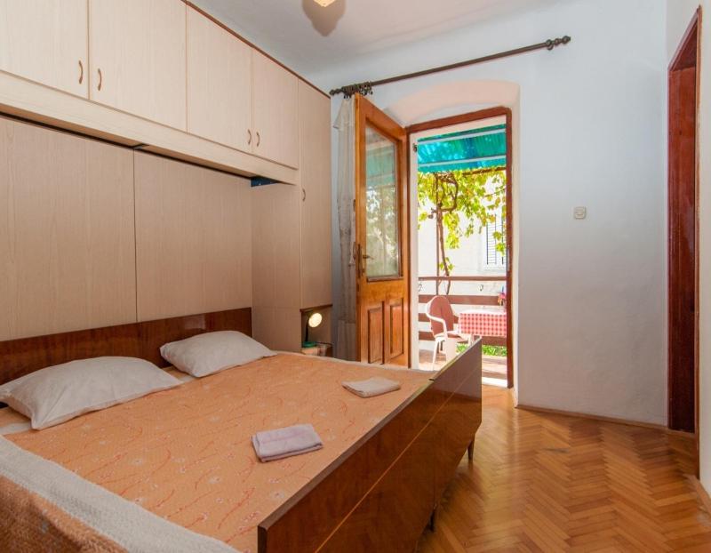 Apartment 2 image 3