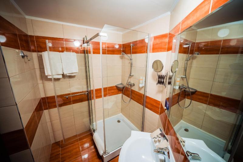 Double Room image 1