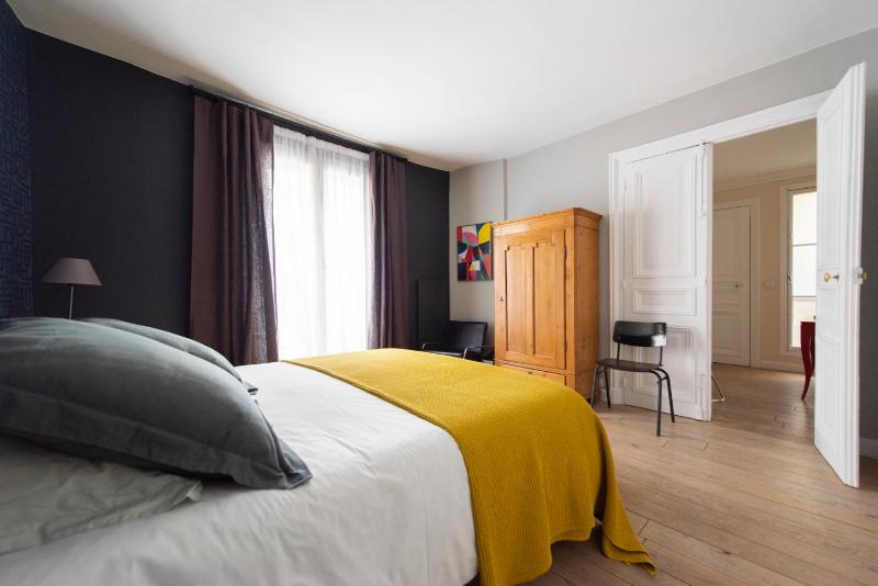 One-Bedroom Apartment image 3