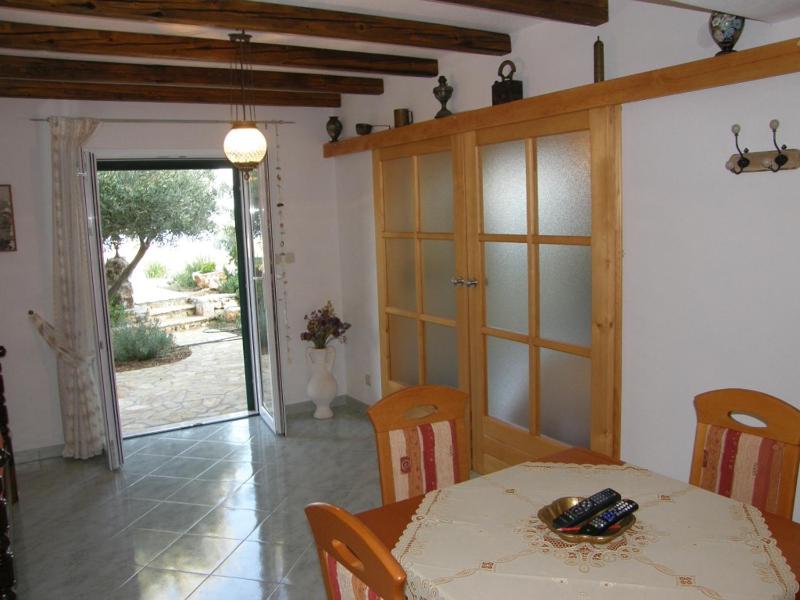 Robinson Style House Bol (3414) - image 33