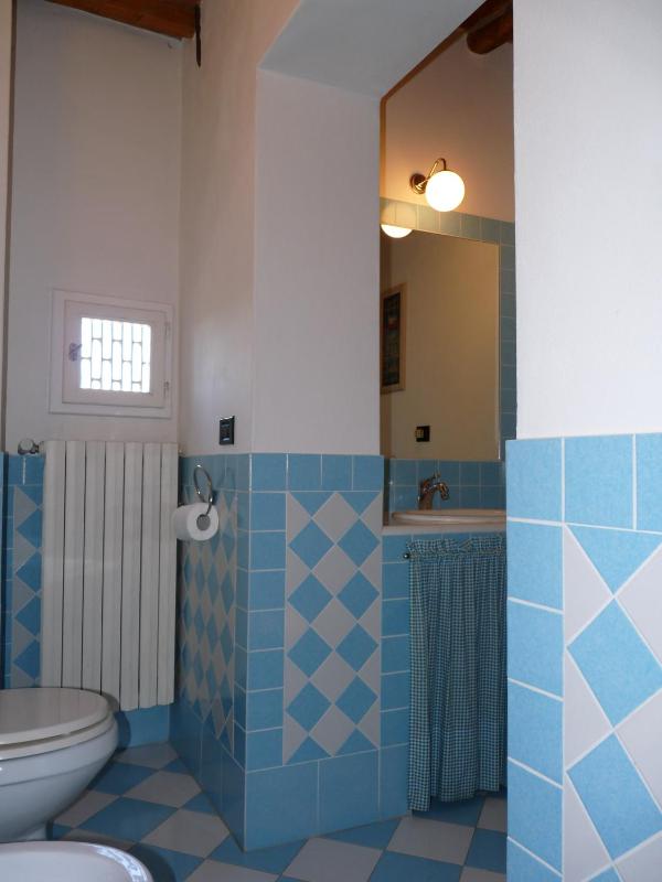 Two-Bedroom Apartment (4 Adults) - Split Level image 4