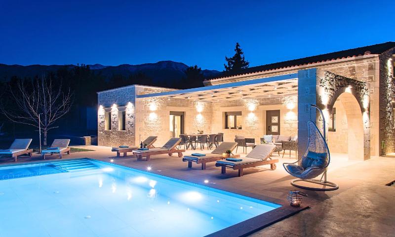 Three-Bedroom Villa image 3