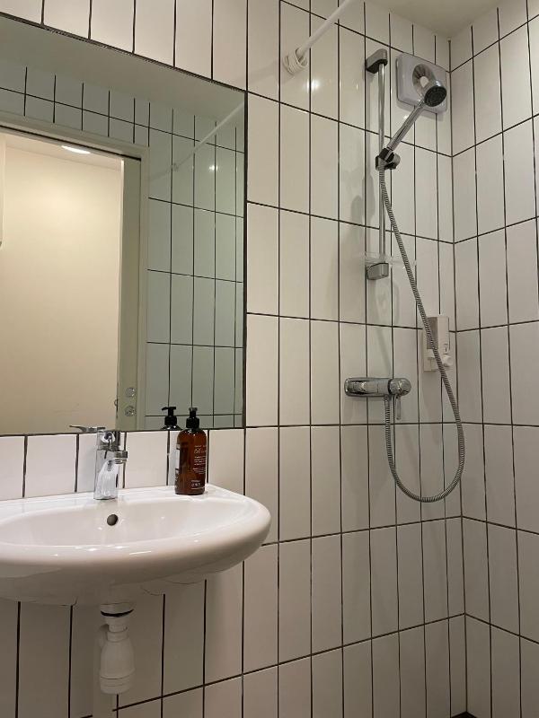 Budget Single Room image 4