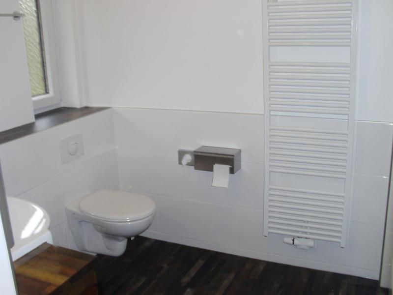 Small Twin Room image 4
