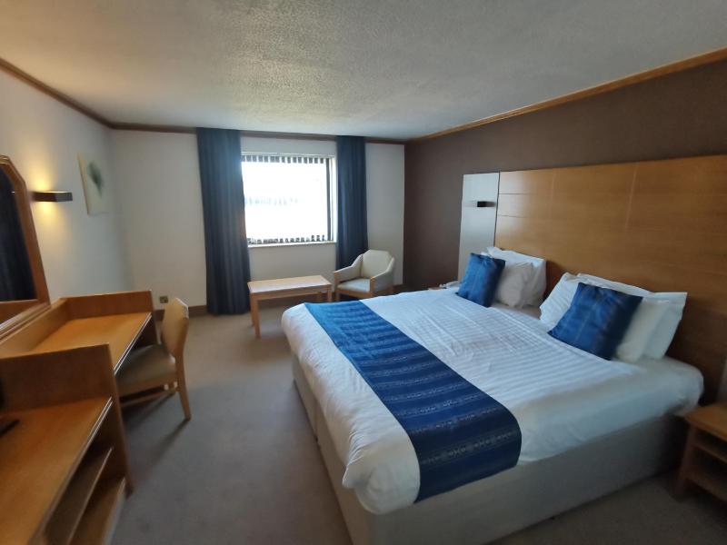 Double Room with River View image 4