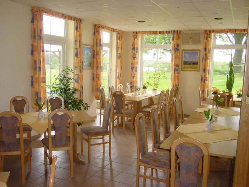 Landhotel Am Peetscher See - image 6