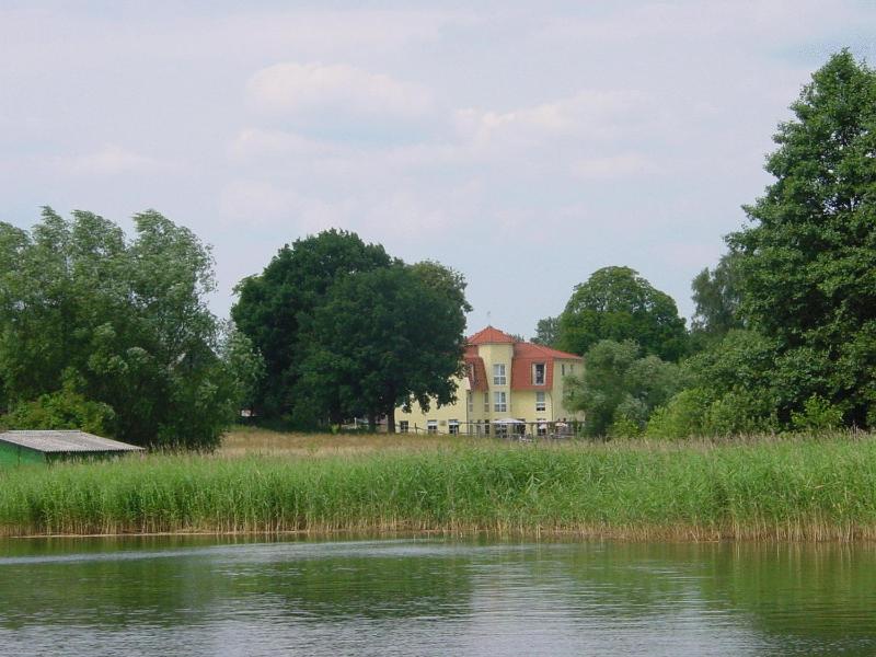 Landhotel Am Peetscher See - image 21