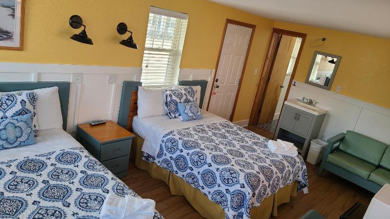 Driftin Sands Motel - image 18