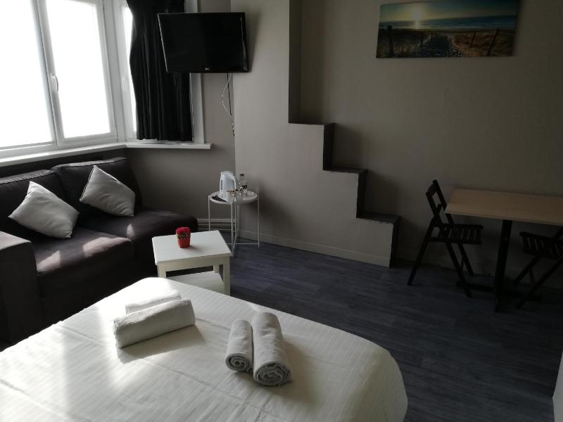 Double Room with Sitting Area image 3