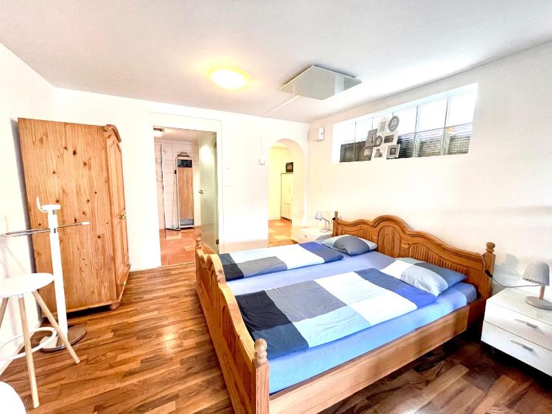 Studio Apartment image 4