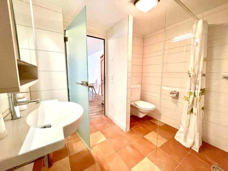 Studio Apartment image 2