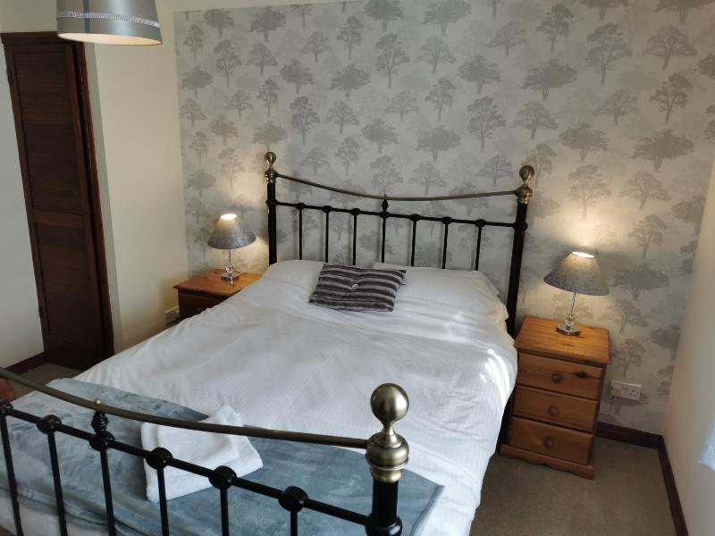 Deluxe Double Room with Shower image 3