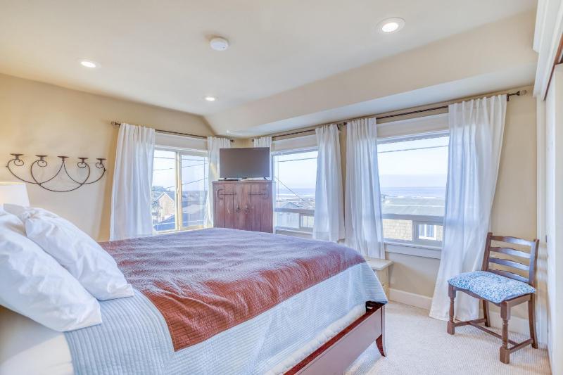 Chandler Beach House - image 22