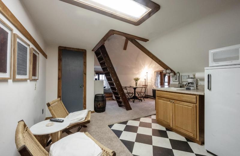 Stone Soup Inn - image 32