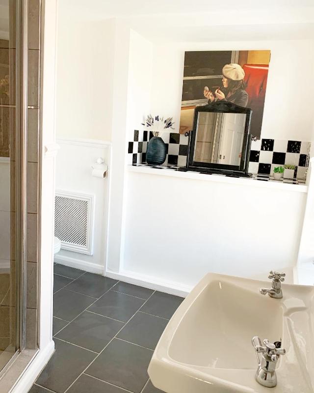 Double Room with Private Bathroom image 4