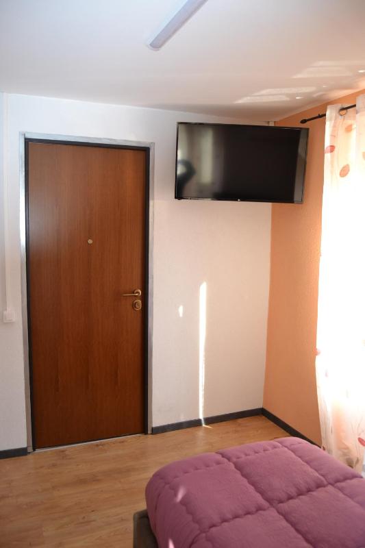 Single Room image 2