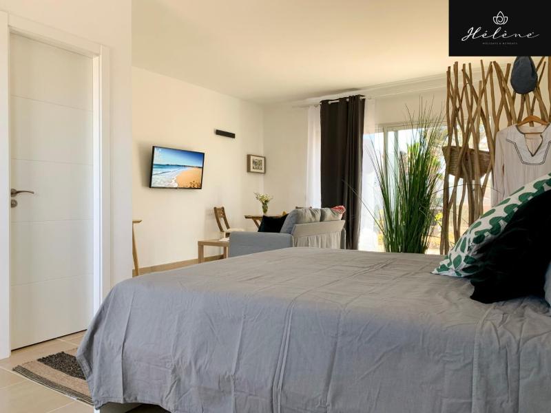 Studio with Sea View image 3
