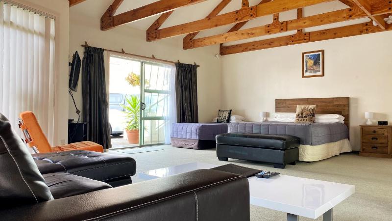 Executive Studio with Hot Tub