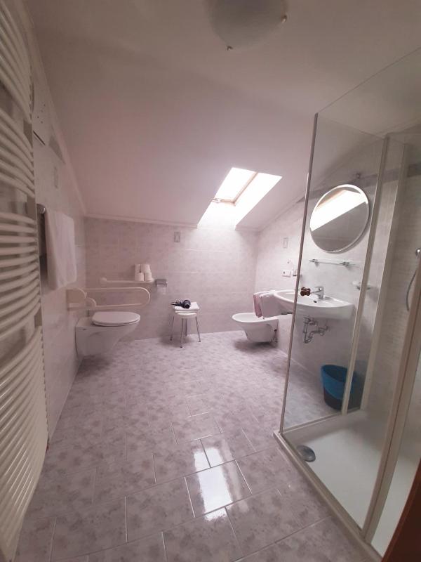 Double Room with Balcony image 3
