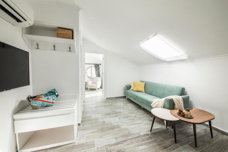 Cedrus Suites - image 9
